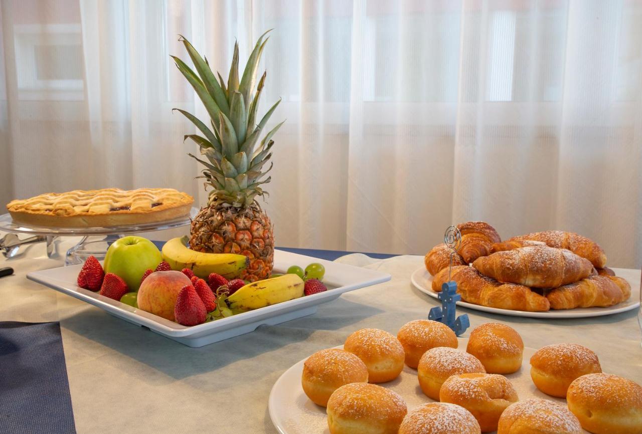 Hotel Carnaby Rimini Ngoại thất bức ảnh