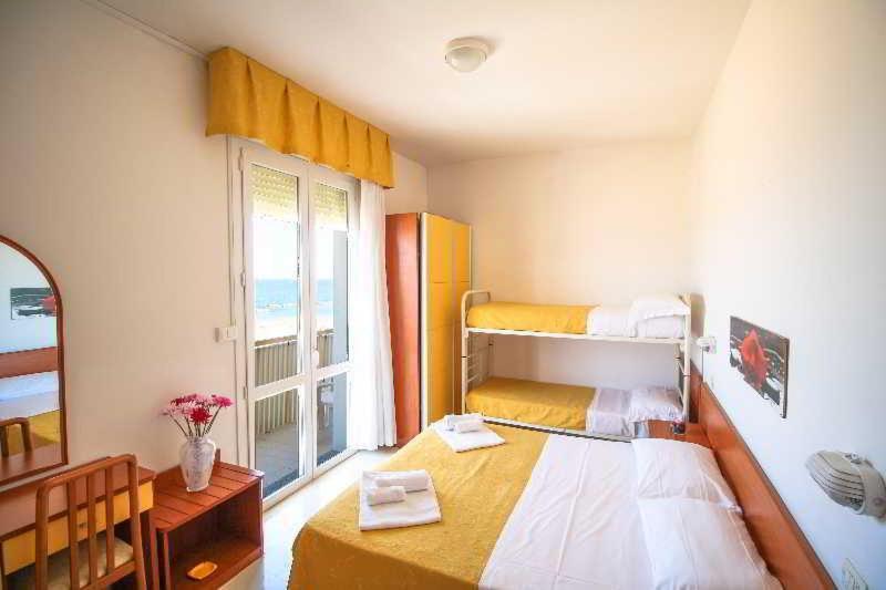 Hotel Carnaby Rimini Ngoại thất bức ảnh
